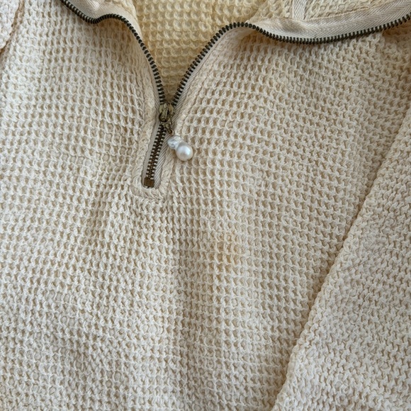 Donni Cream Waffle Set - Picture 2 of 2